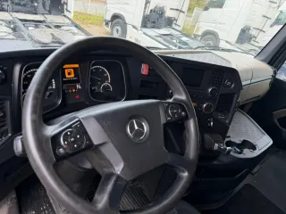 Mercedes-Benz actros 2015