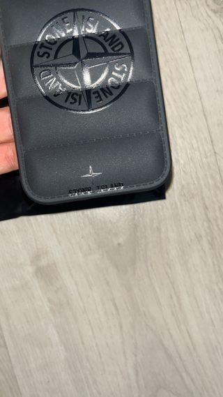 Funda iPhone 13 Pro Stone Island Negra Nueva