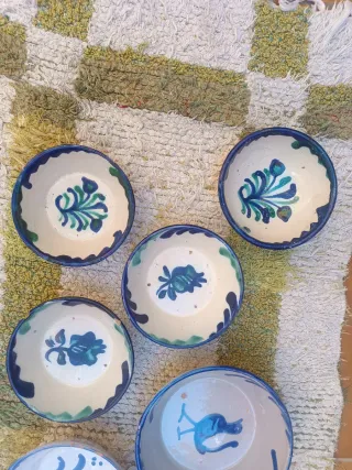 Juego de 8 platos decorativos de cerámica