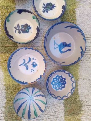 Juego de 8 platos decorativos de cerámica