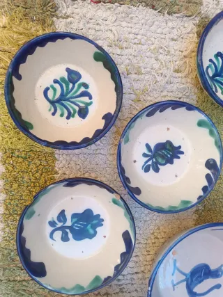 Juego de 8 platos decorativos de cerámica