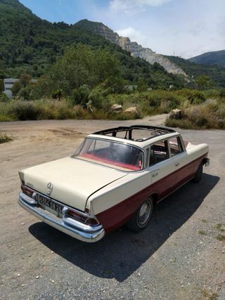 Mercedes-Benz 220 s 1980