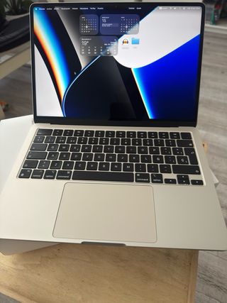 MacBook Air 13 pulgadas M2 16GB Plata
