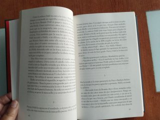Stephen King lote 2 libros – Holly + Insólito espl