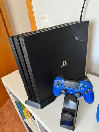 Ps4 Pro 1TB Negra + Mando Azul