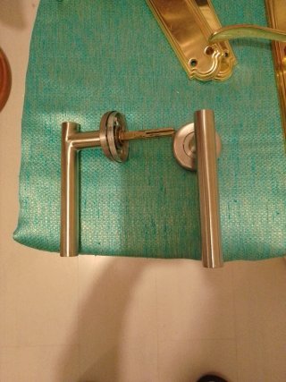 Juego de 6 pomos de puerta dorados