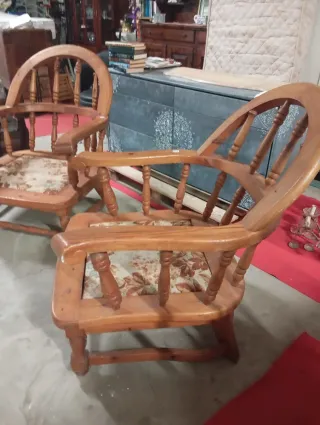 Coppia poltrone in legno con tessuto