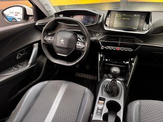 Peugeot 2008 2021