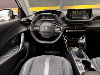 Peugeot 2008 2021