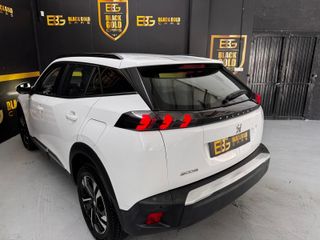 Peugeot 2008 2021