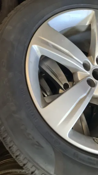 llantas Rover Range Rover Velar J8A21007VB