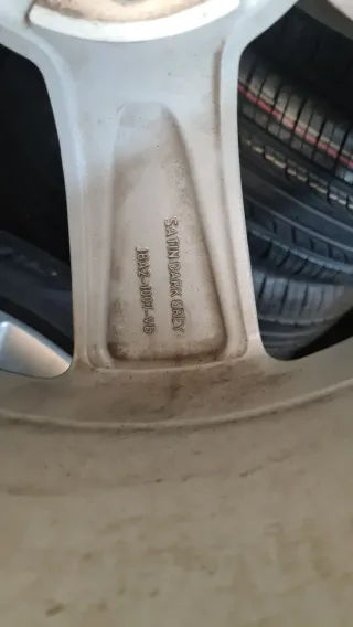 llantas Rover Range Rover Velar J8A21007VB