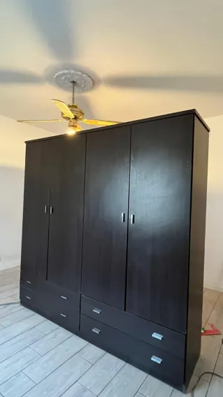 Armario 4 puertas 2m x 2m