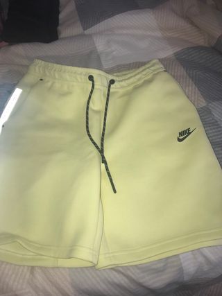 Bermudas Nike Amarillas Nuevas