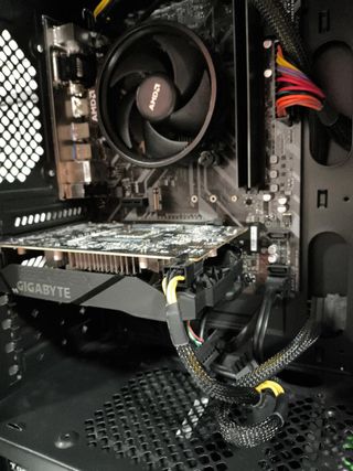 PC RYZEN 5 2600 16GB RAM 128GB SSD 1TB HDD NVIDIA GEFORCE 1650