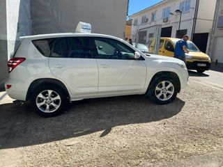Toyota RAV4 2011