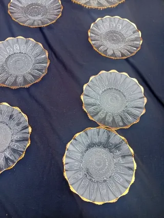 7 Antichi Piatti in Cristallo Dorato