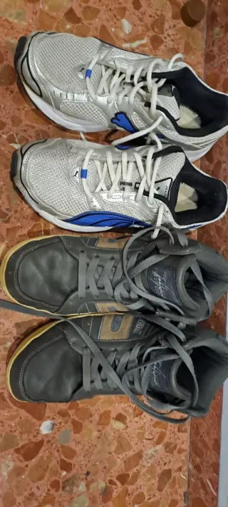 Zapatillas Puma plateadas y azules