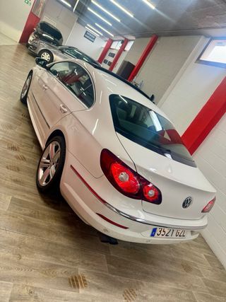 Volkswagen Passat CC 2010