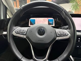 VOLKSWAGEN GOLF 8 LIFE 2.0 TDI 115 CV 5P 6 VEL.