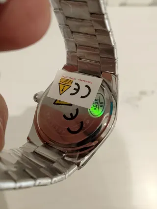 Reloj caballero nuevo a estrenar.