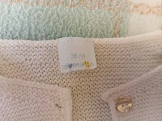 Chalequito azul de punto