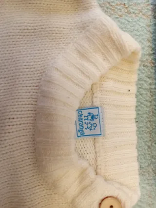 Chalequito azul de punto