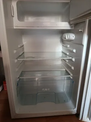 Nevera Teka Blanca para reparar