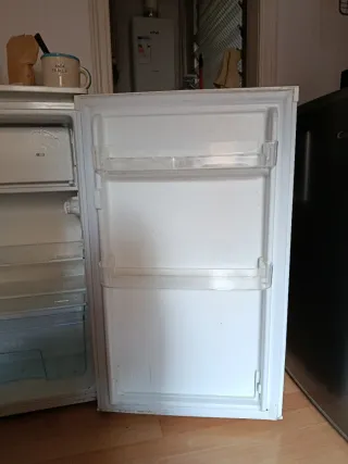 Nevera Teka Blanca para reparar