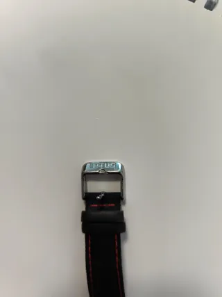 Reloj Lotus Negro y Rojo