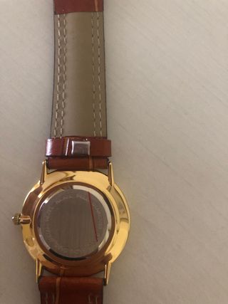 Reloj de pulsera nuevo sin usar