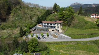 HOTEL RESTAURANTE ELLAURI 781 m2 ZEANURI BIZKAIA