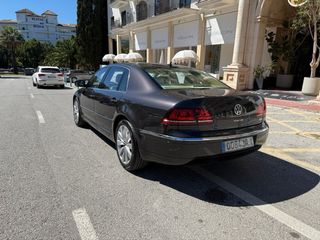 Volkswagen Phaeton 2012