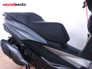 PIAGGIO MP3 530 HPE EXCLUSIVE