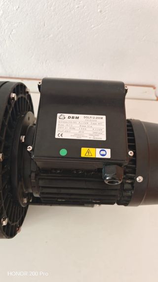 Motor depuradora piscina negro y transparente