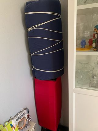 Cuna de viaje plegable roja