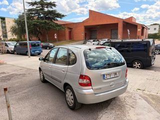 (SUPER OCASION)Renault Scenic tan solo 125.000 KM