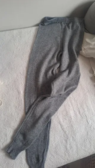Conjunto de Chaleco de punto gris y pantalón