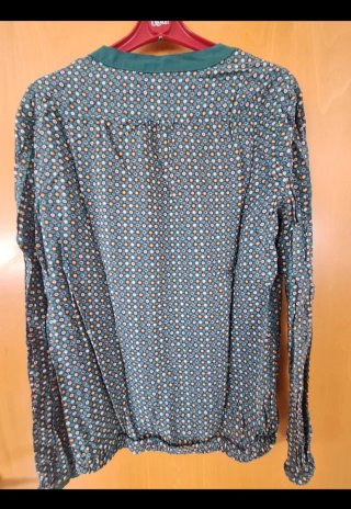 Blusa verde estampada Formula Joven Talla M