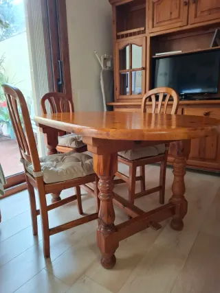 Conjunto Mesa, sillas y Vitrina Rústica Madera.
