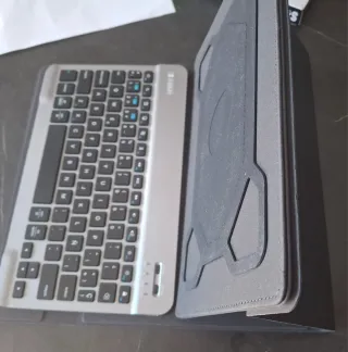 Teclado + Funda Subblim Keytab Pro BT 10.1-10.8