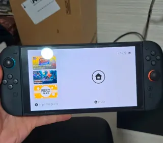 Nintendo Switch + 2 Giochi