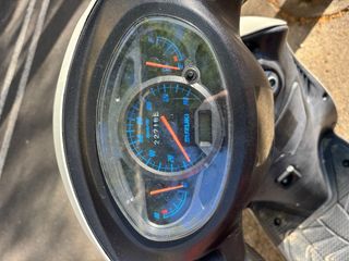 Suzuki Sixteen 125 Scooter Automática
