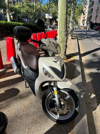 Suzuki Sixteen 125 Scooter Automática