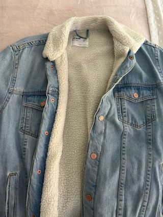 Cazadora Vaquera Bershka Forrada Talla L