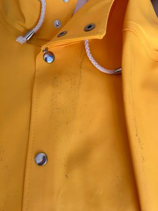 Chubasquero Stutterheim Amarillo