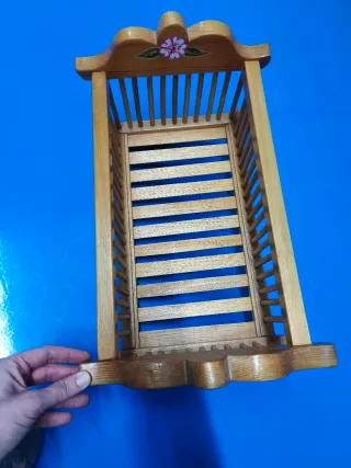 Cuna de madera para muñecas