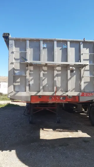 Semirremolque basculante