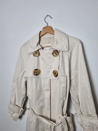 Gabardina beige para mujer