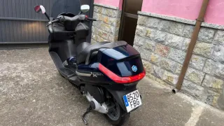 Piaggio 125 Evo Maxi Scooter